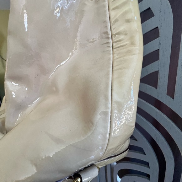 COACH 1941 Handbag Bone Embossed Liquid Gloss Patent Leather - Picture 5 of 16